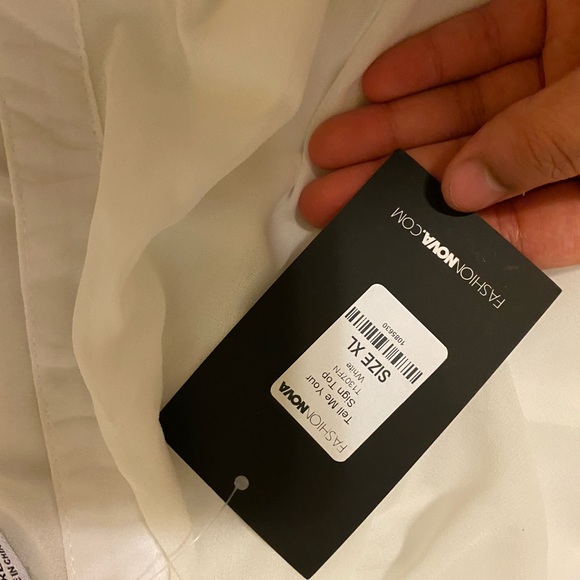 fashion nova white top size L-XL - Picture 4 of 5